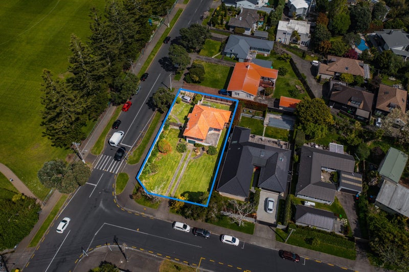 76 Riddell Road, Glendowie, Auckland - Carousel 1