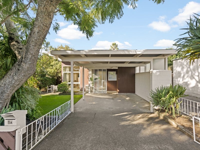 1A Balquhidder Road, Hospital Hill, Napier - Carousel 17