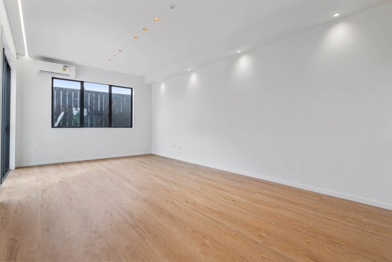 42D Oreil Avenue, West Harbour, Auckland - Carousel 21