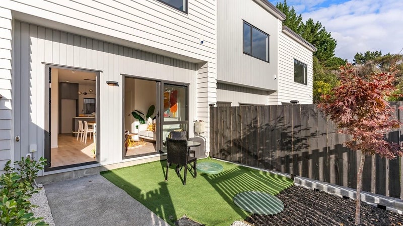 22/38 Fairlands Avenue, Waterview, Auckland - Carousel 1