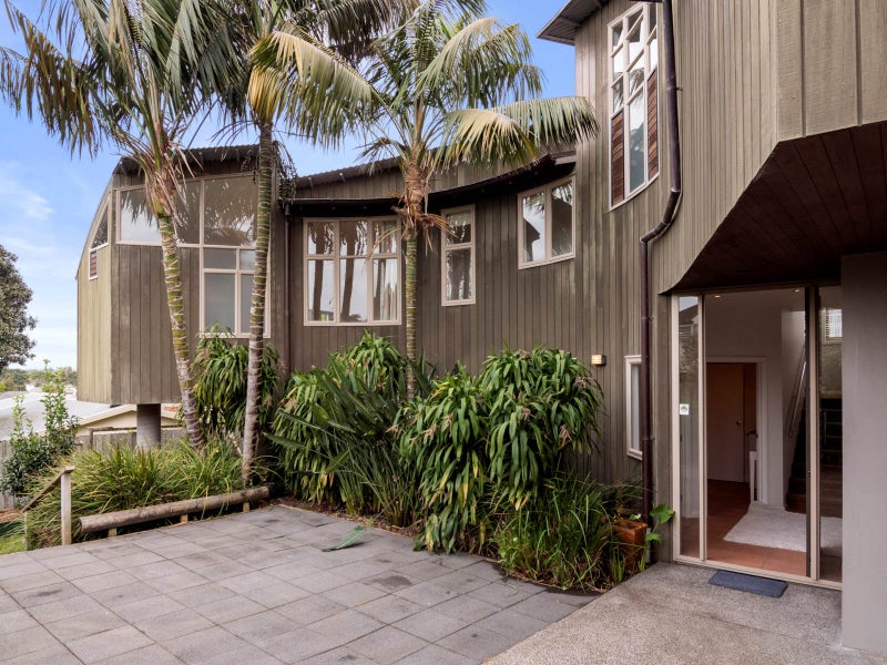 31A Williamson Avenue, Belmont, Auckland - Carousel 1