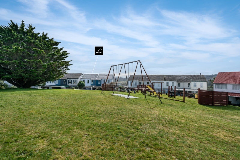 11 Hollydale Grove, Churton Park, Wellington - Carousel 2