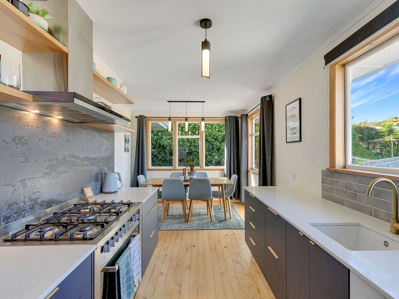 22 Owhiti Street, Titahi Bay, Porirua - Carousel 1