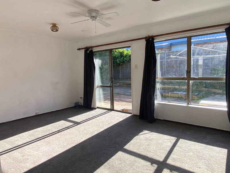 2/48 Russell Road, Manurewa, Auckland - Carousel 2