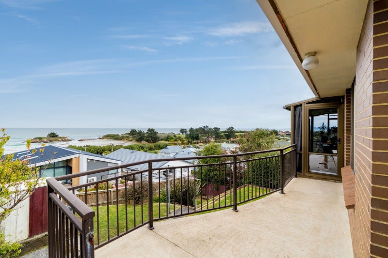 19 Seaview Road, Brighton, Dunedin - Carousel 2