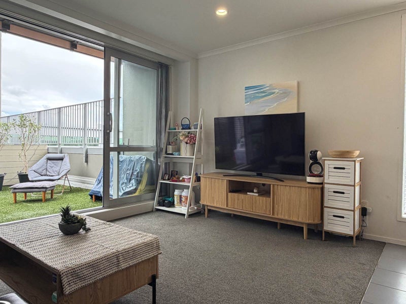 2N/20 Charlotte Street, Eden Terrace, Auckland - Carousel 1