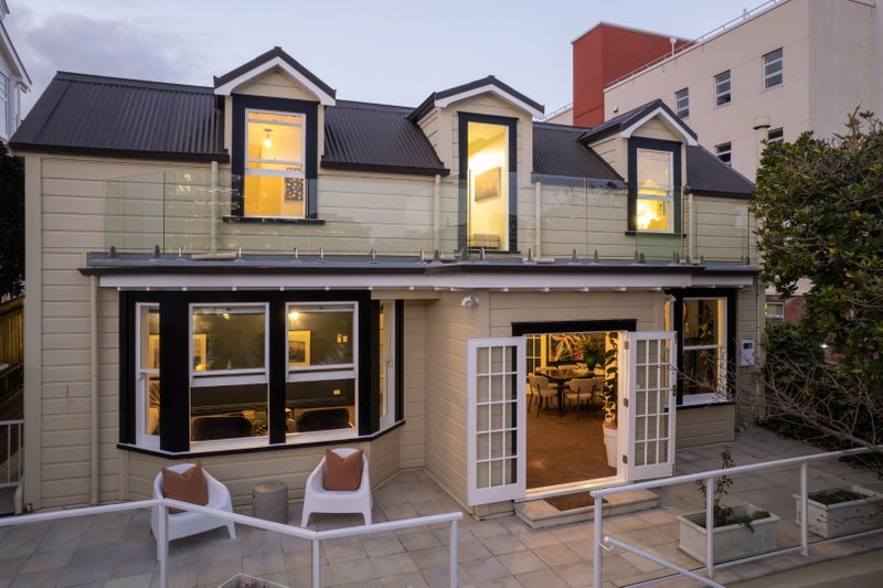 15 Selwyn Terrace, Thorndon, Wellington - Carousel 1