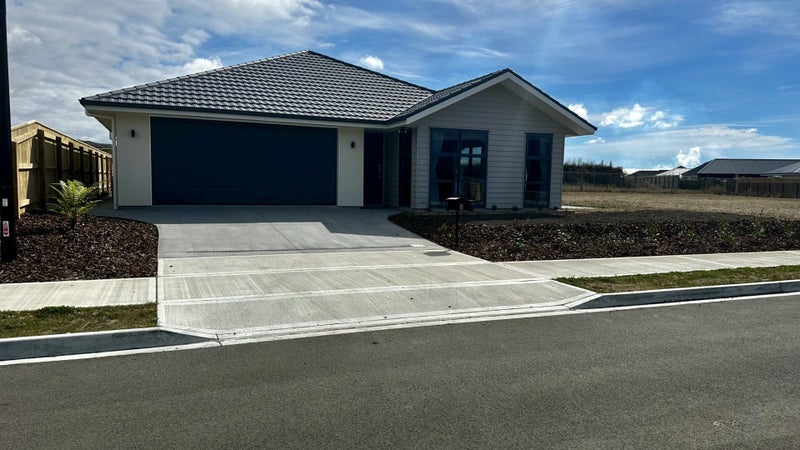 6 Rosales Street, Appleby, Richmond - Carousel 1