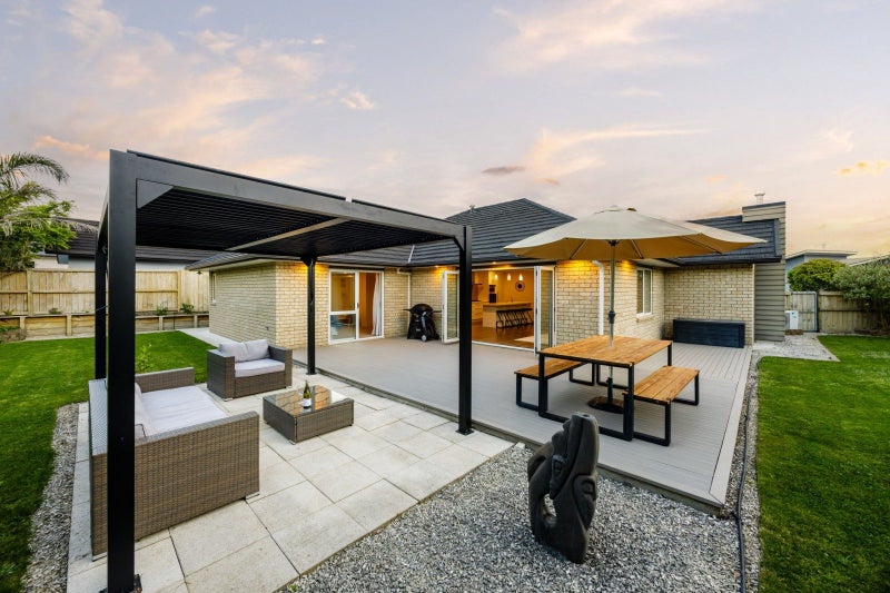 37 Te Huia Drive, Flagstaff, Hamilton - Carousel 1