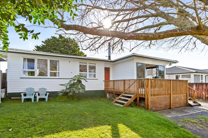 28 Riverpark Crescent, Henderson, Auckland - Carousel 1