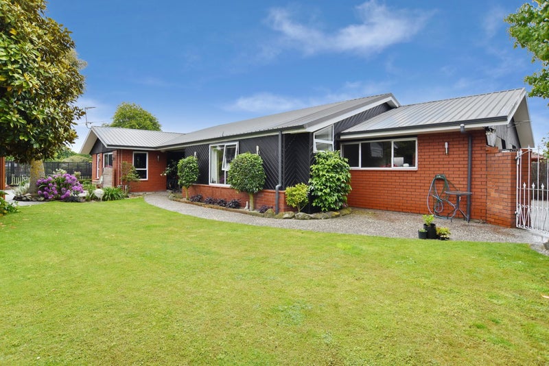 71 Regency Crescent, Redwood, Christchurch - Carousel 1
