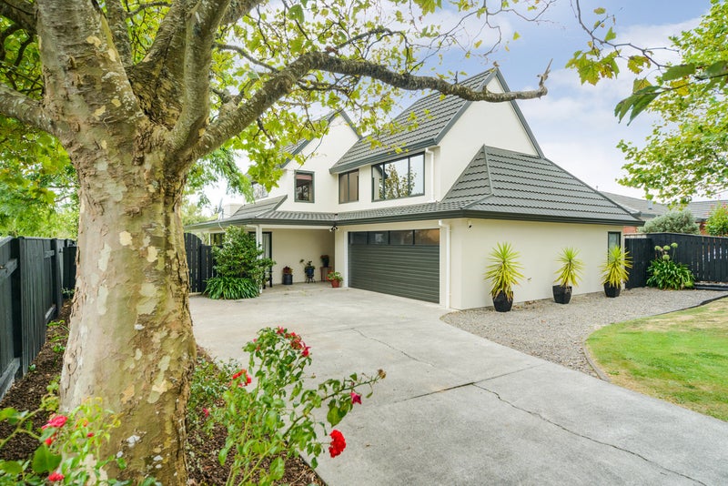 135 Summerhill Drive, Fitzherbert, Palmerston North - Carousel 1