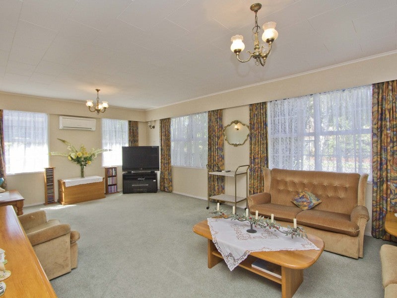 7 Hamerton Street, Naenae, Lower Hutt - Carousel 2