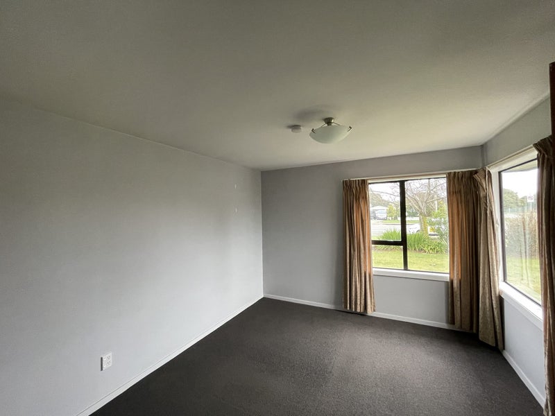 193 Springs Road, Hornby, Christchurch - Carousel 13