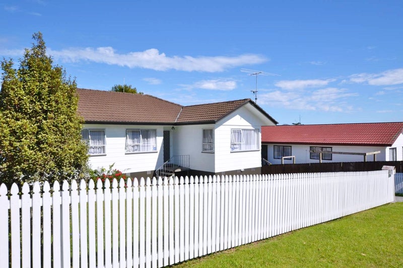 30 Sungrove Rise, Sunnyvale, Auckland - Carousel 2