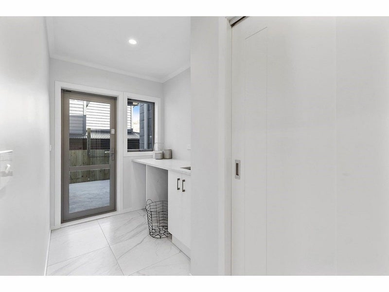 103 Melksham Drive, Churton Park, Wellington - Carousel 20