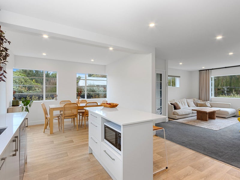 71A Eastern Terrace, Beckenham, Christchurch - Carousel 2