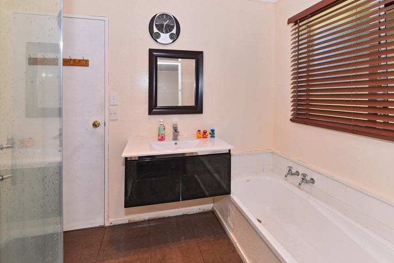 11 Horlicks Place, Randwick Park, Auckland - Carousel 7