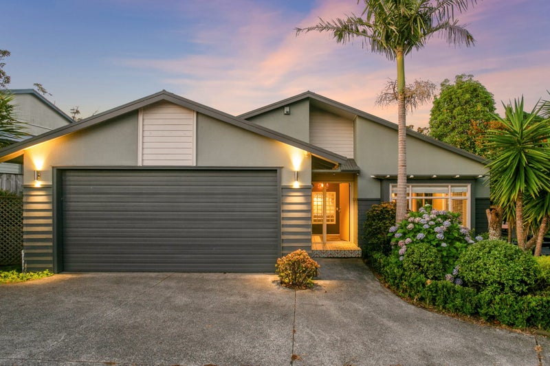 15 Cinnabar Place, Westgate, Auckland - Carousel 1