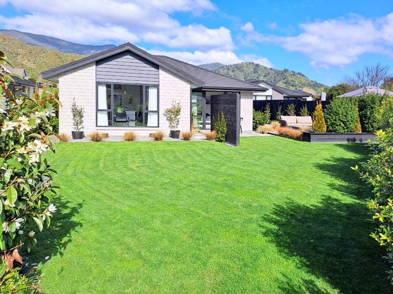 18 Discovery Way, Waikawa, Picton - Carousel 1