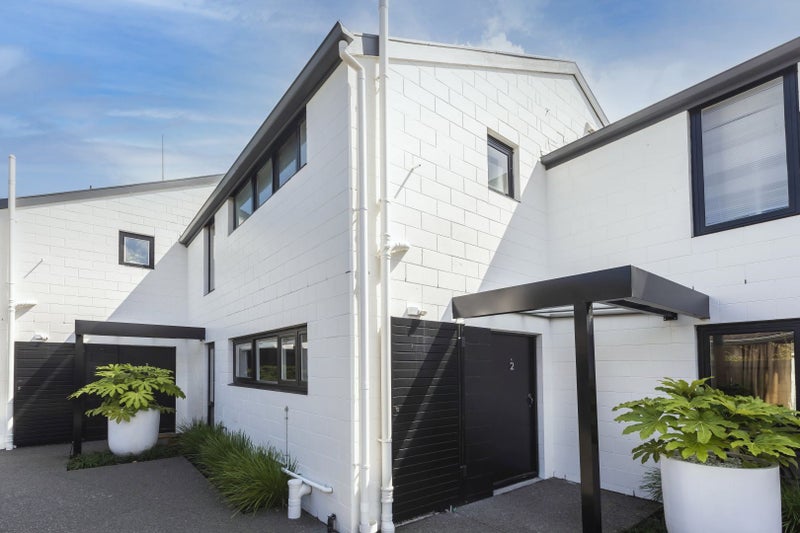 2/16 Rossall Street, Merivale, Christchurch - Carousel 1