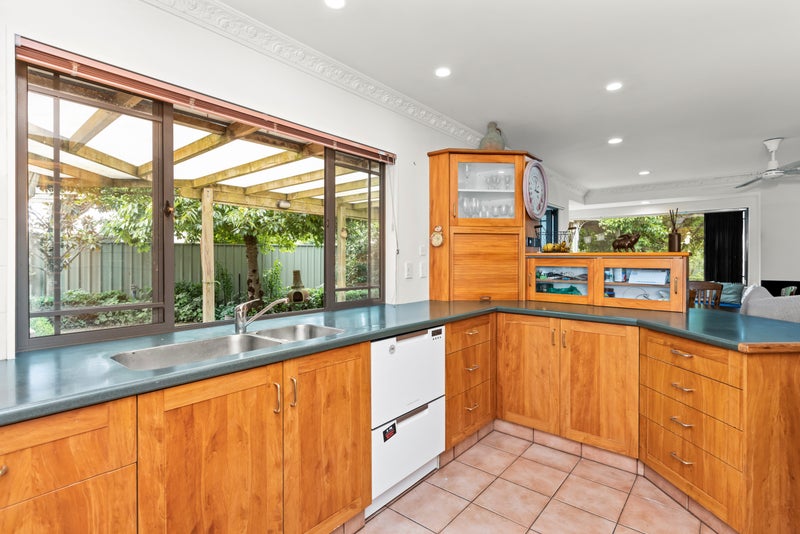 10 Cheval Place, Taradale, Napier - Carousel 2