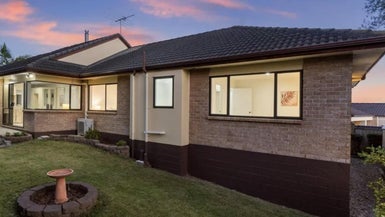 22 Claremont Way, East Tamaki Heights, Auckland - Carousel 1