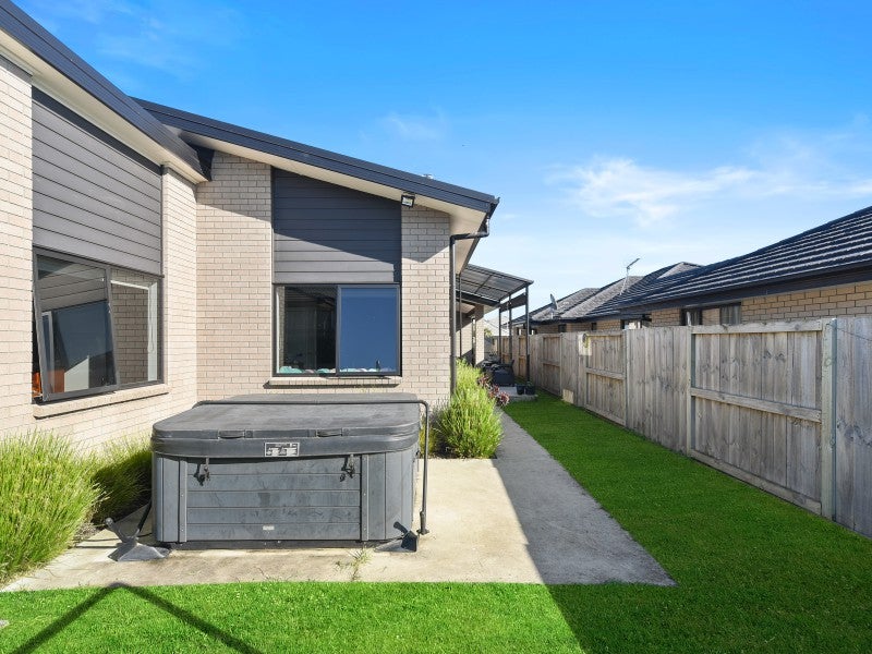 4 McCorquindale Drive, Flagstaff, Hamilton - Carousel 20