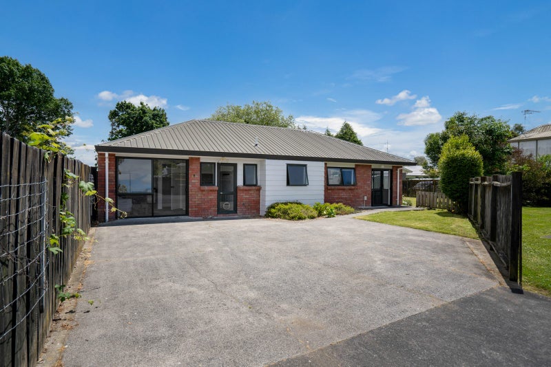 8 Hilliard Place, Leamington, Cambridge - Carousel 1