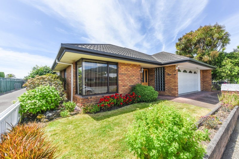 1/57 Grove Street, The Wood, Nelson - Carousel 1