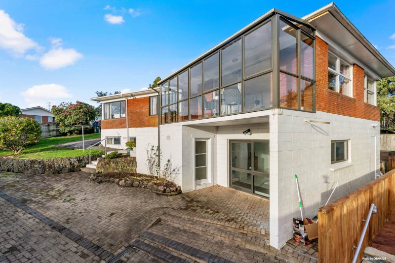 9A Florence Daly Place, Mount Roskill, Auckland - Carousel 2