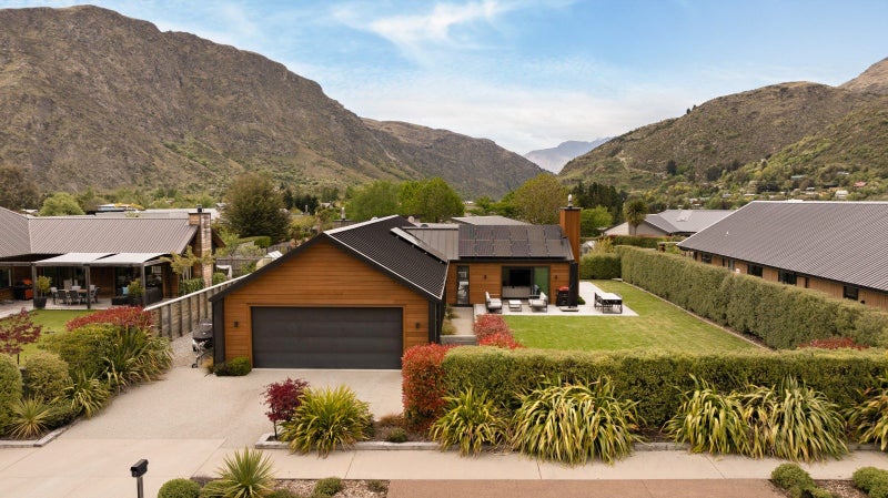 7 Morepork Way, Arthurs Point, Queenstown - Carousel 1
