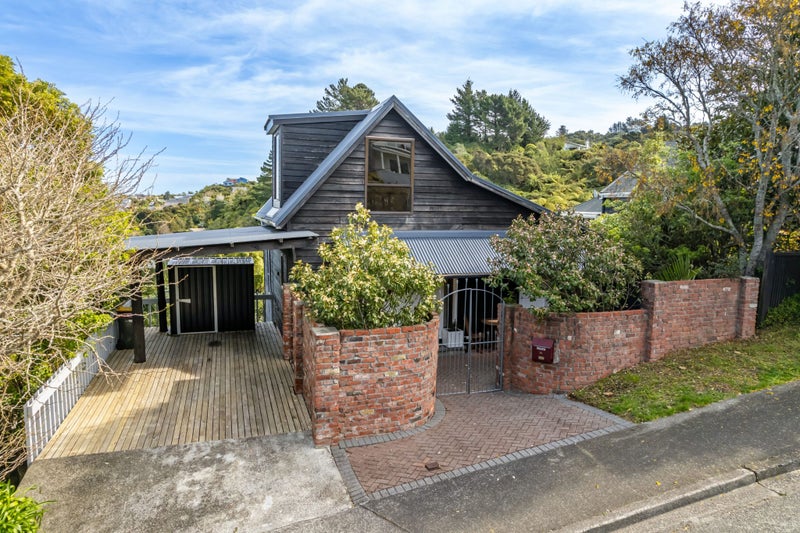 71 Park Road, Belmont, Lower Hutt - Carousel 1