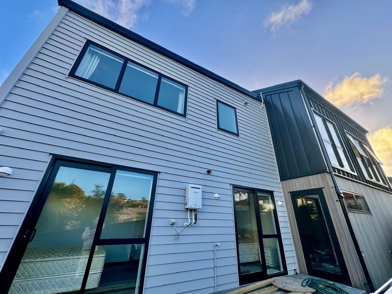 14 Caldwell Place, Pinehill, Auckland - Carousel 1