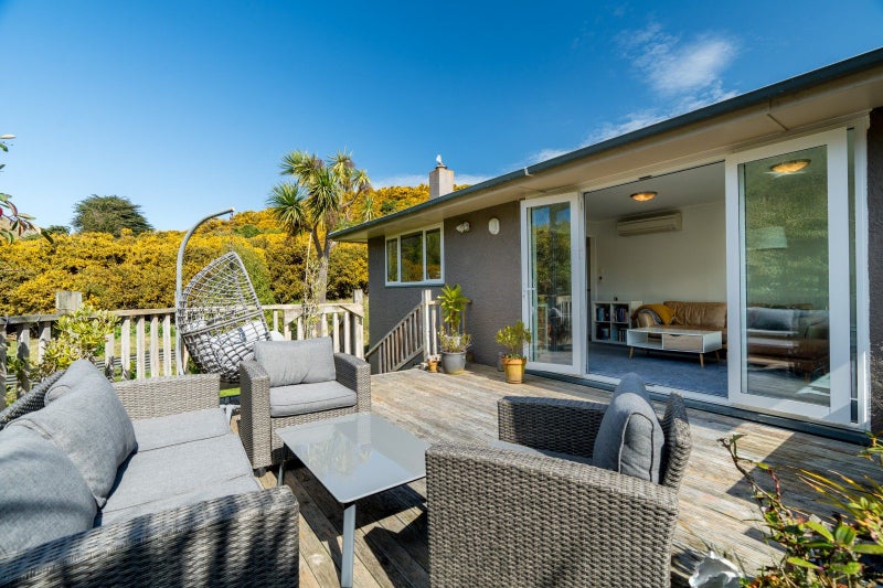 23 Solar Terrace, Broad Bay, Dunedin - Carousel 1