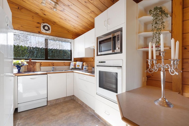 5 Gordon Place, Leamington, Cambridge - Carousel 2