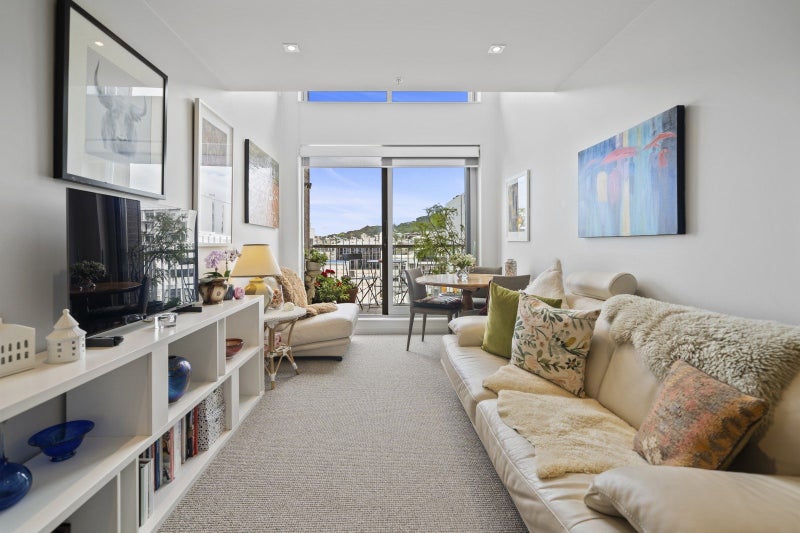 5E/10 Lorne Street, Te Aro, Wellington - Carousel 2