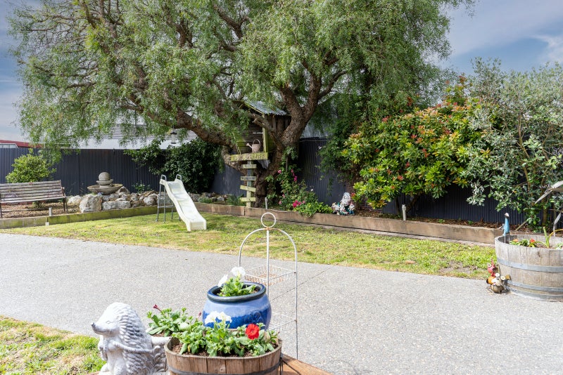 23 Farnborough Street, Aranui, Christchurch - Carousel 14