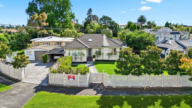 31 Beerescourt Road, Beerescourt, Hamilton - Carousel 2