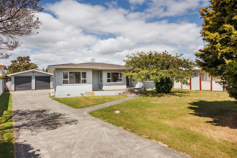 20 Liverpool Street, Takaro, Palmerston North - Carousel 1