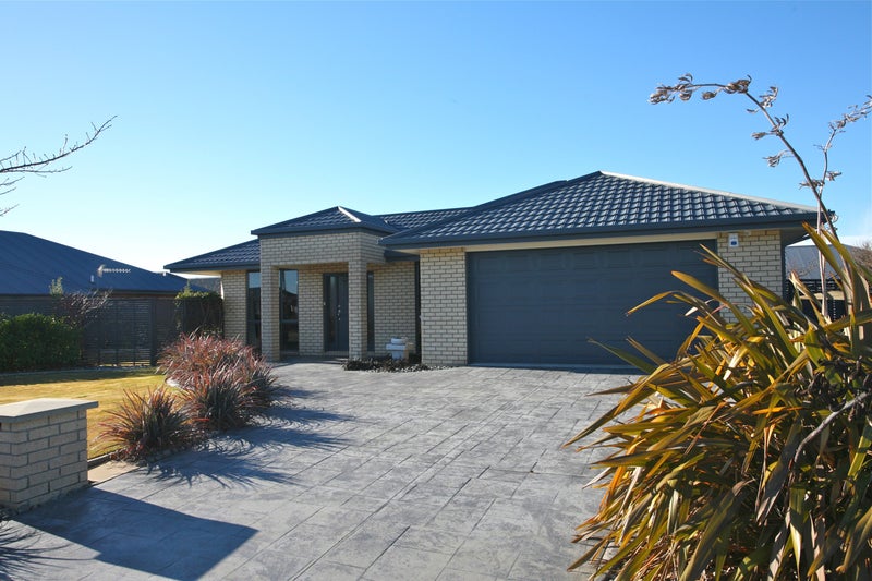 3 Antonia Place, Aidanfield, Christchurch - Carousel 1
