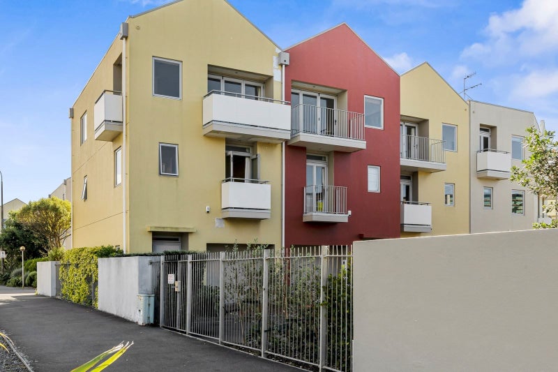 91/305 Evans Bay Parade, Hataitai, Wellington - Carousel 1