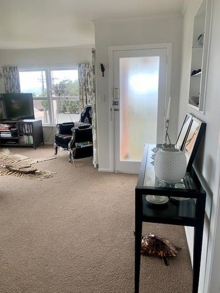 2/96 East Coast Road, Forrest Hill, Auckland - Carousel 2