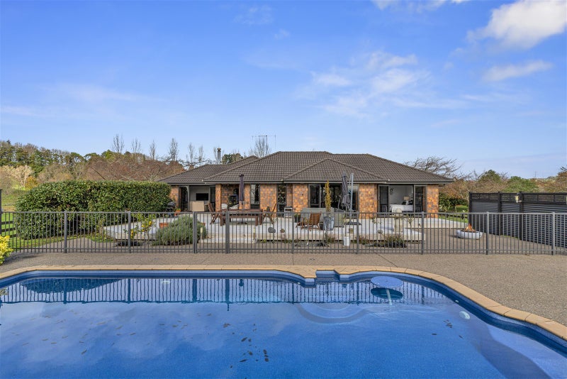 1 Highbrook Way, Whatawhata - Carousel 2