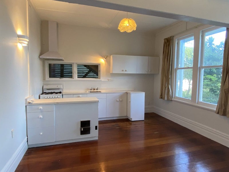 98 Rolleston Street, Mount Cook, Wellington - Carousel 2