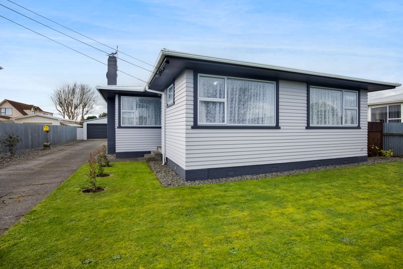 8 Maire Street, Hawera - Carousel 2