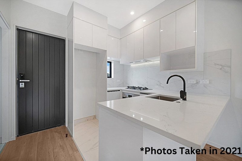 34 Picturesque Drive, Flat Bush, Auckland - Carousel 2