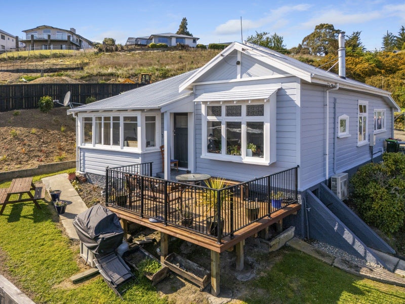 11 Quarry Road, Green Island, Dunedin - Carousel 1