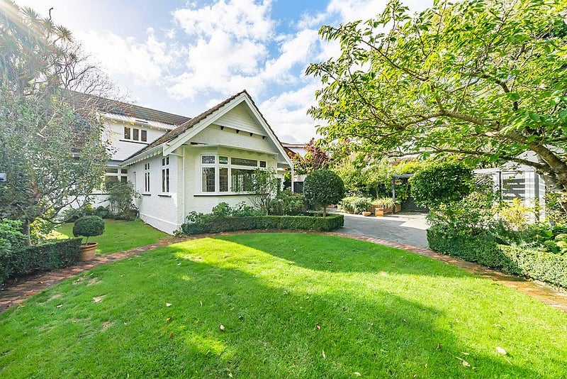 24 St Albans Grove, Woburn, Lower Hutt - Carousel 27