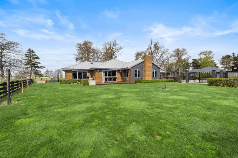 10 Kelburn Place, Tinwald, Ashburton - Carousel 26